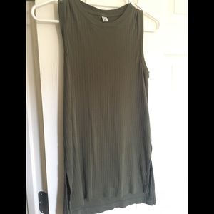 Uniqlo olive green long ribbed shirt